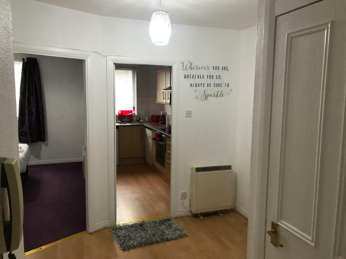 Modern 2 Bedroom Appartement *
